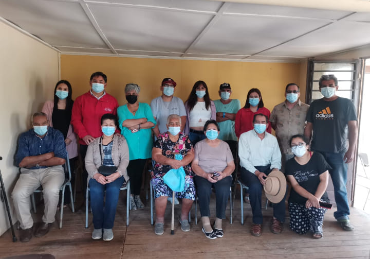 Alcalde Emilio Cerda se reune con vecinas y vecinos de sector El Sauce Chico